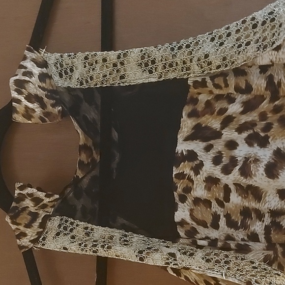 Dress - Picture 3 of 8